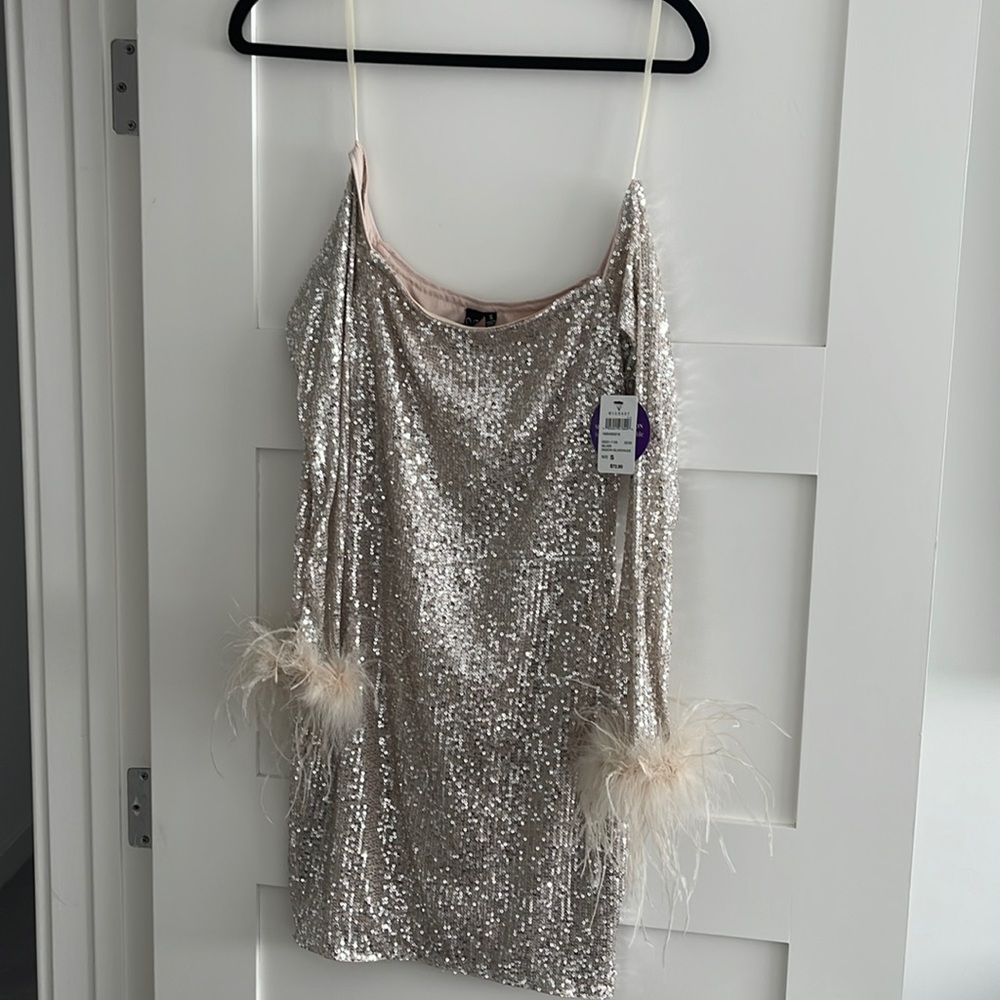 Long sleeve off the shoulder sequin Windsor short dress